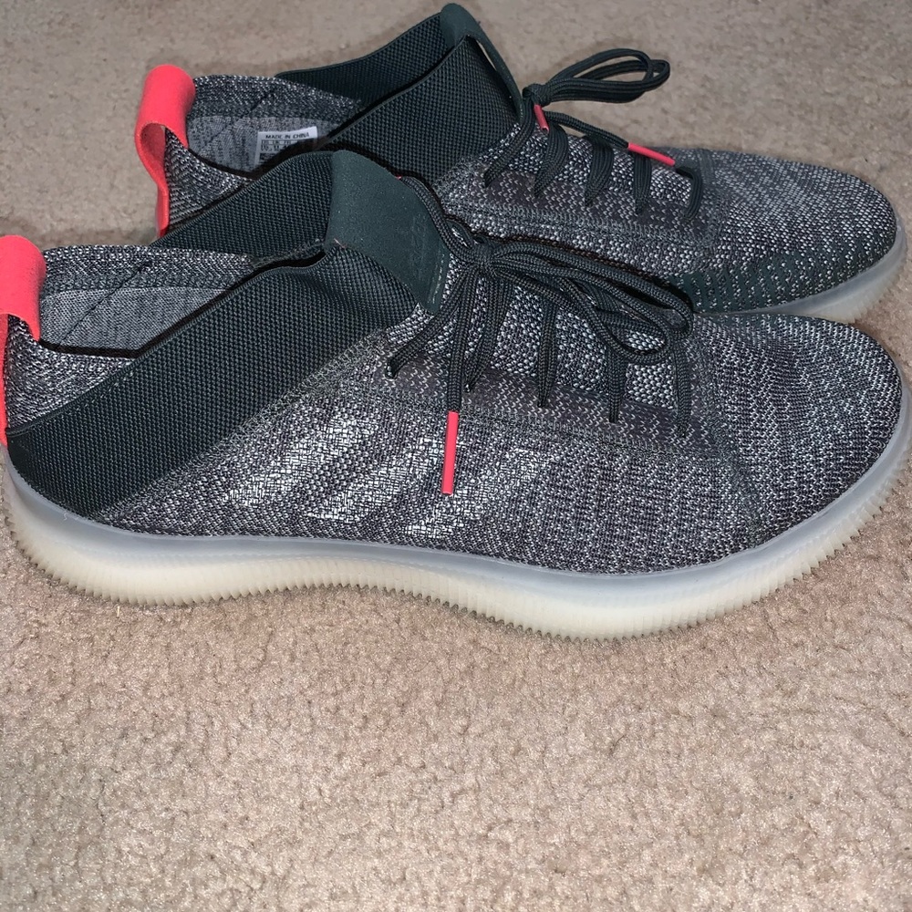 Adidas Boost size 11 1/2